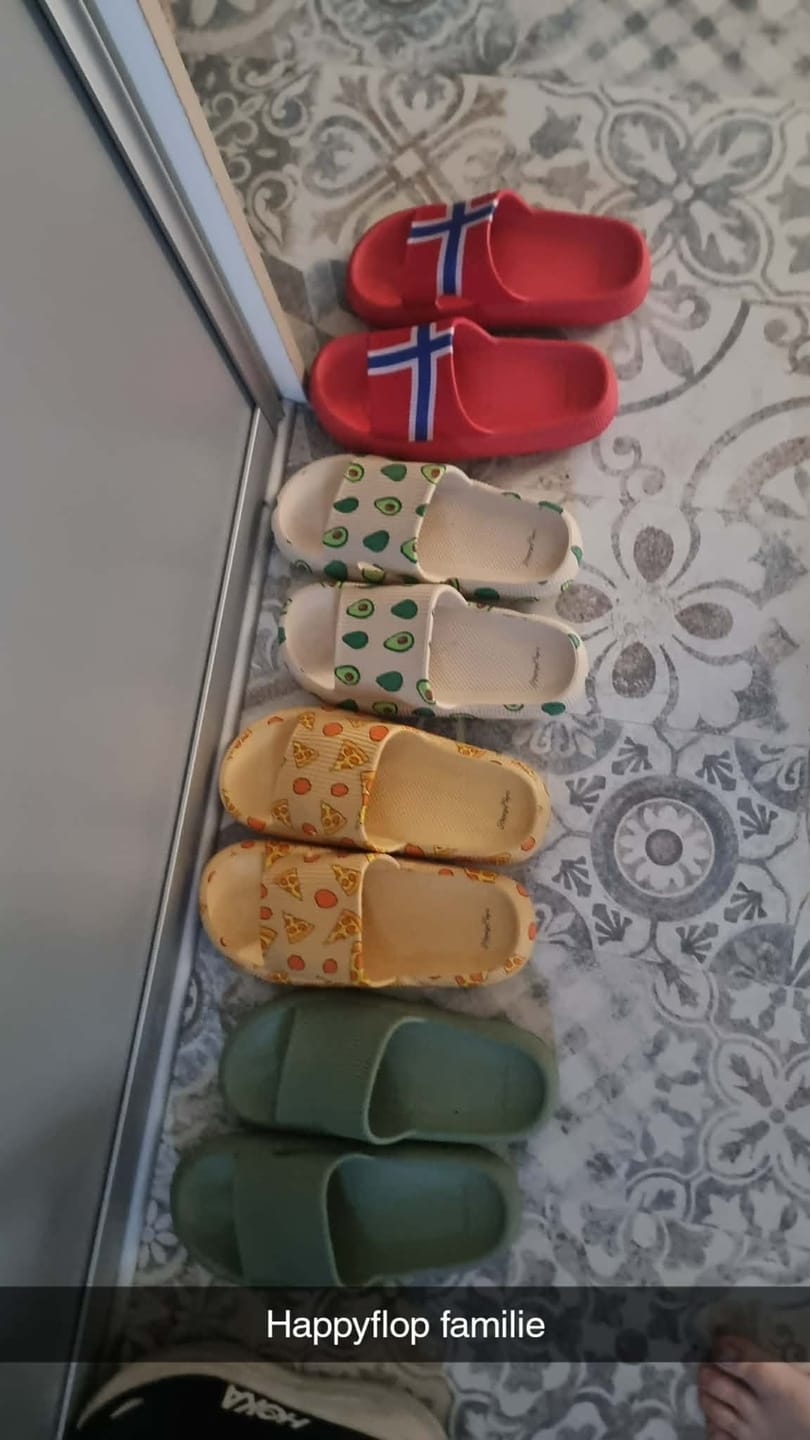 Customer photo review of HappyFlops Limited Editions
