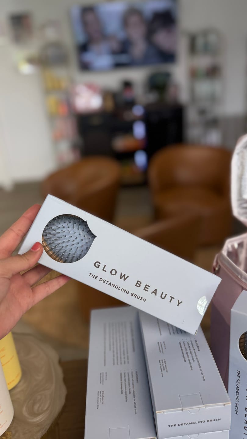Customer photo review of The Detangling Brush