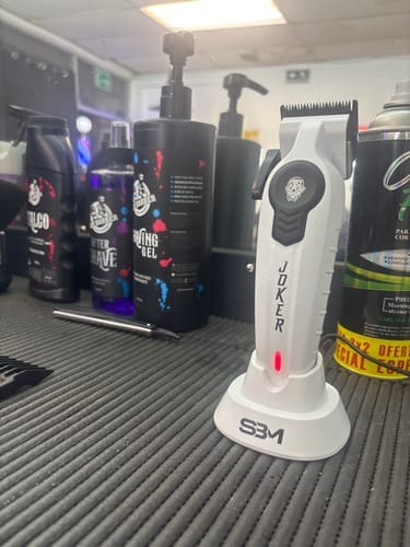 Customer photo review of JOKER Combo – Clipper & Trimmer de Alta Precisión
