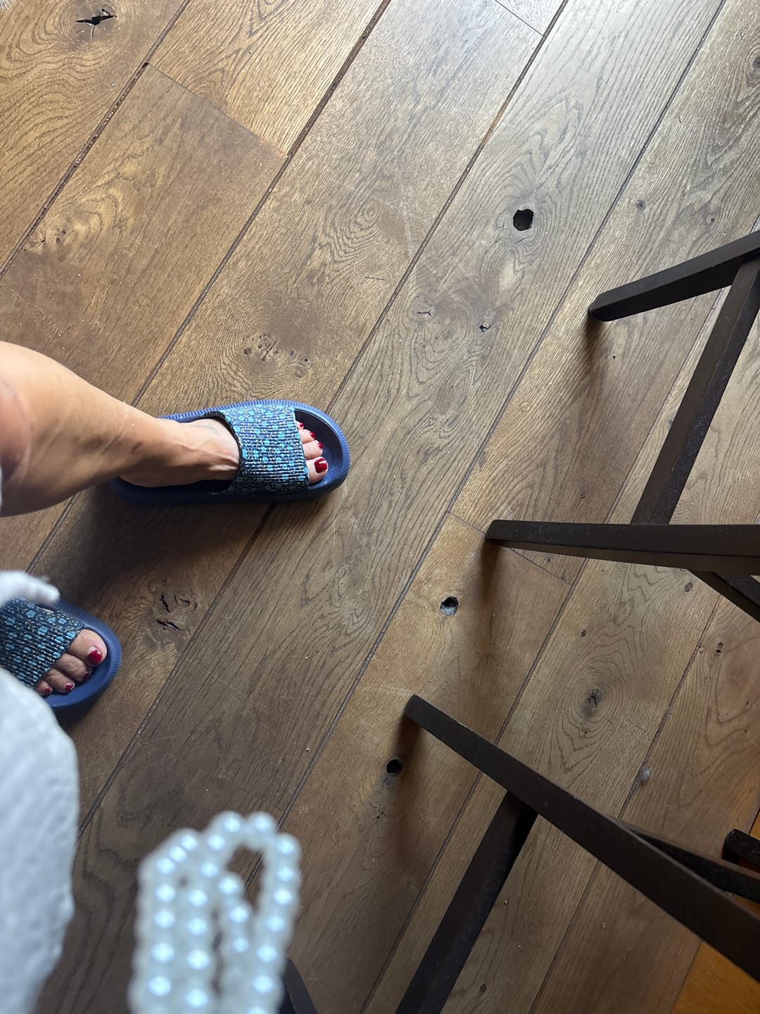 Customer photo review of HappyFlops Botanics
