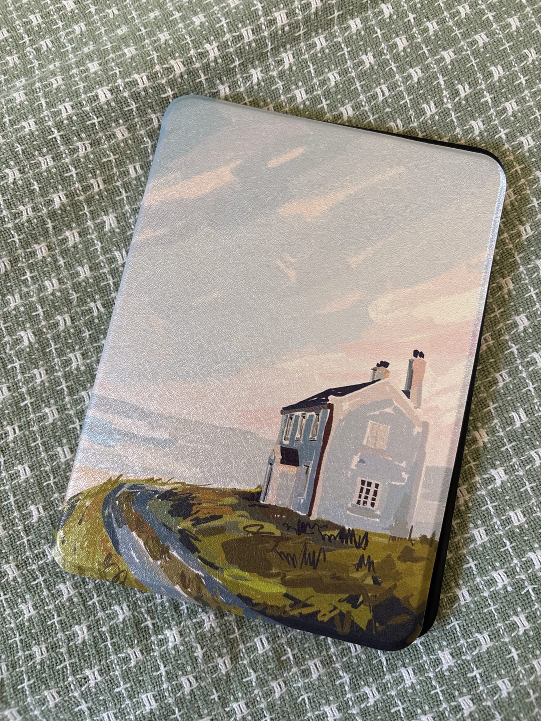 Customer photo review of House On The Shore - Kindle Case