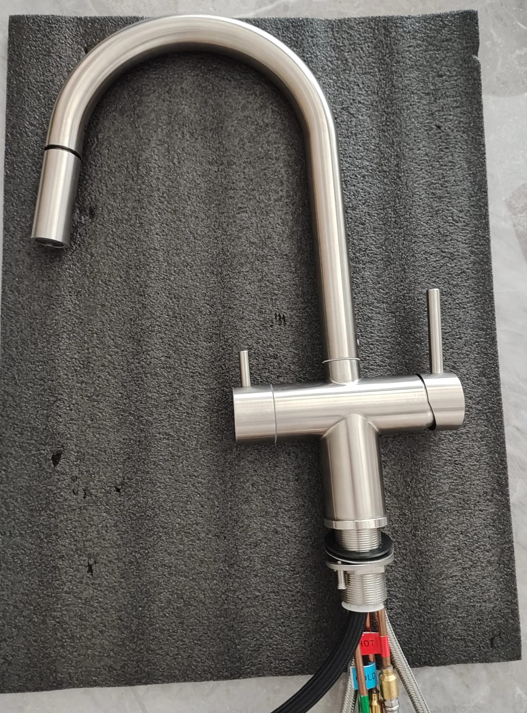Customer photo review of Rondane - WaterMark Certified 3-Way Kitchen Faucet with Filter Tap & Pull-Out Sprayer for Kitchen Sink