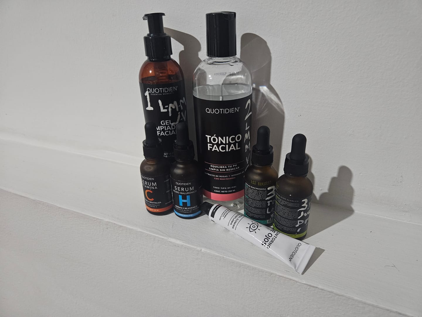 Customer photo review of Kit Piel Deslumbrante (51% OFF) - Limpiador + Tónico + Serum Vitamina C + Serum Niacinamida + Serum Ácido Glicólico + Serum Ácido Hialurónico + Contorno de Ojos