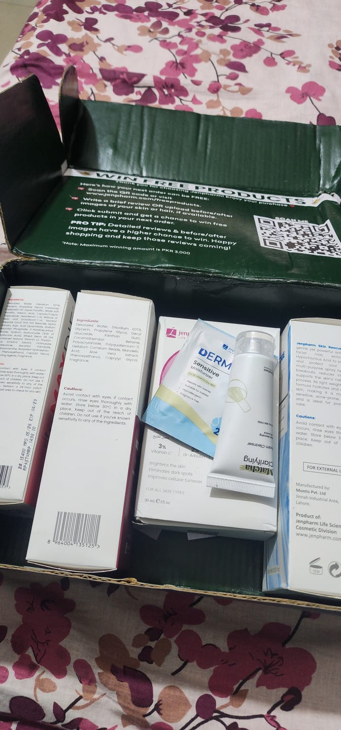 Customer photo review of MandelAC Facewash