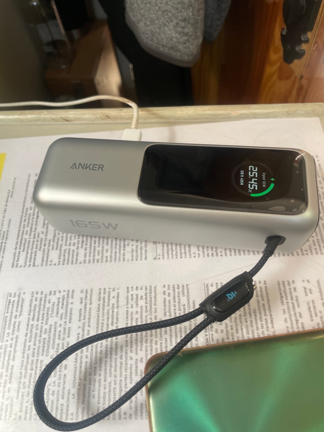 Customer photo review of Anker Power Bank 25000mAh 165W con Cables USB-C Retráctiles  – Carga Rápida PD 100W SIlver