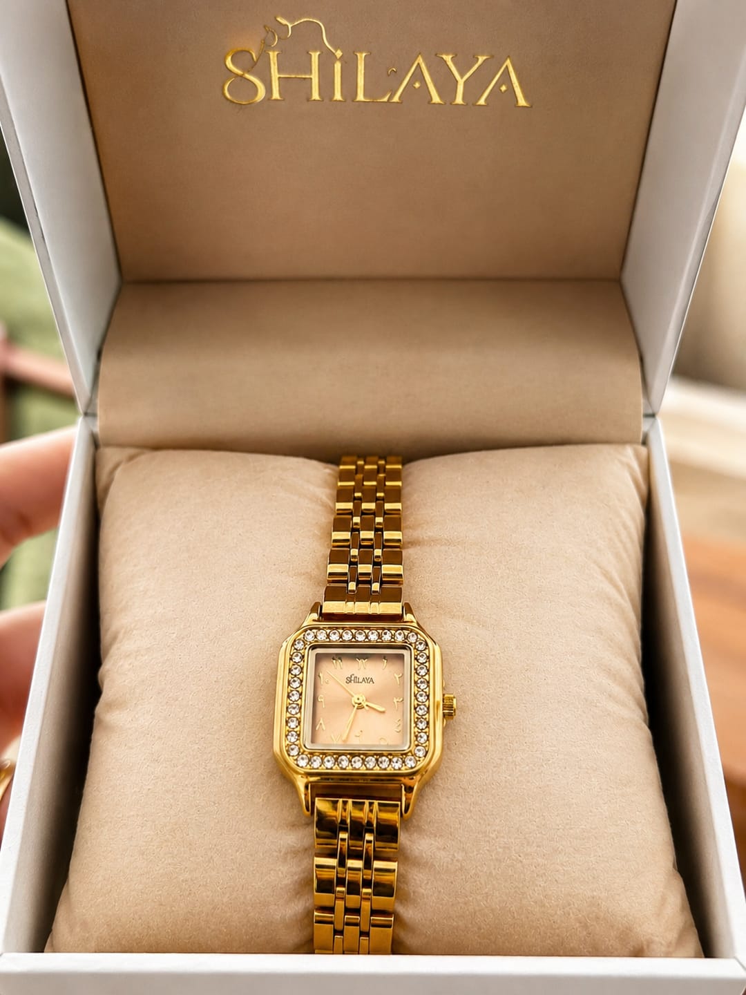 Customer photo review of LA PEACH MONTRE DORÉ AVEC CHIFFRES ARABES