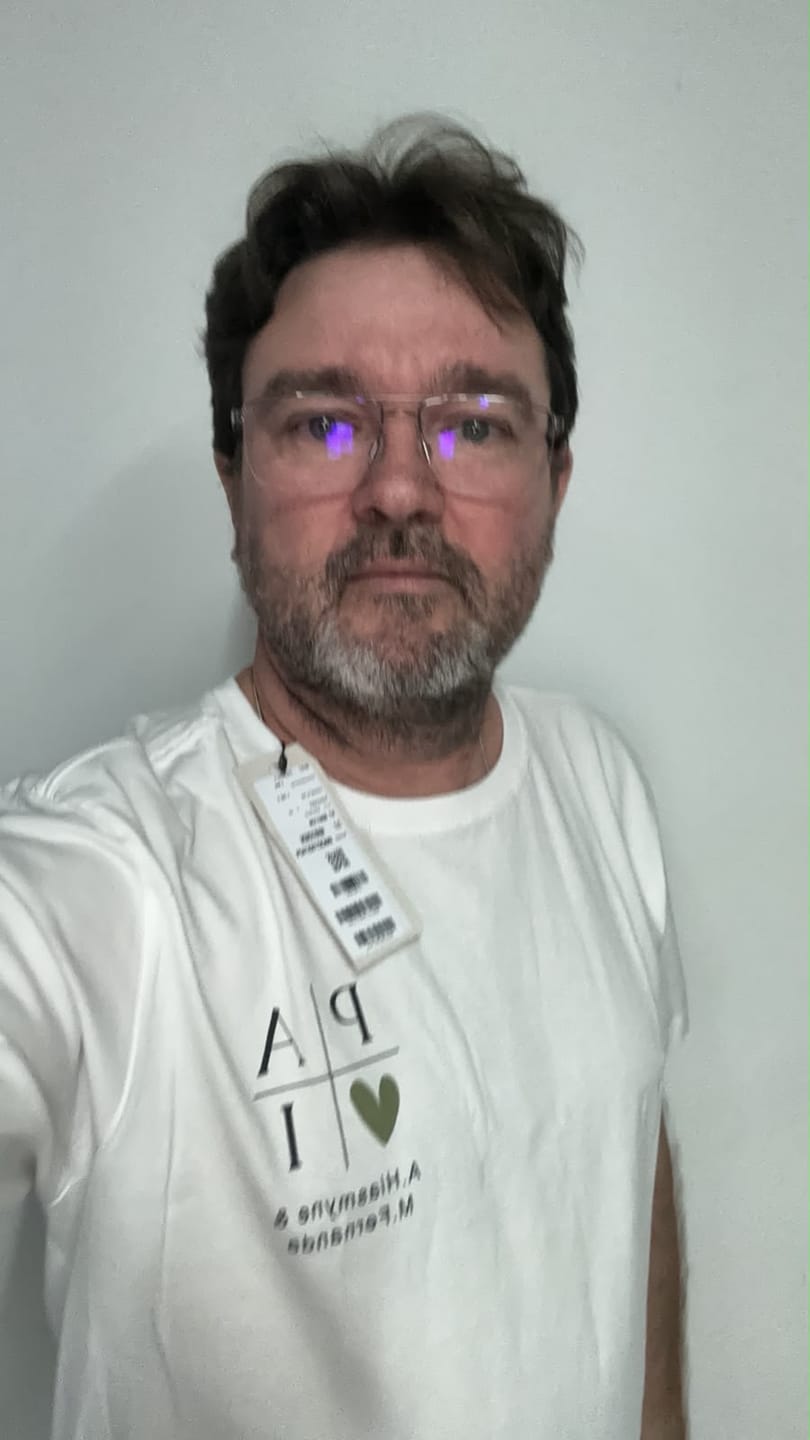 Customer photo review of Camiseta Personalizada AVÔ MINIMALISTA - Algodão Peruano
