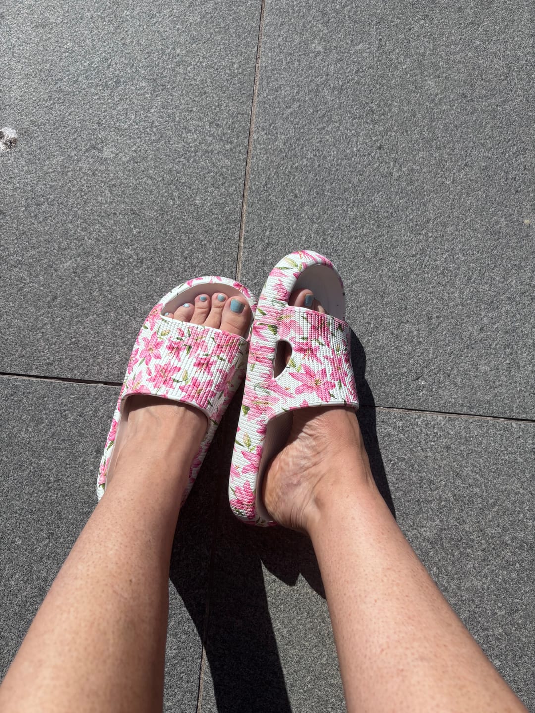 Customer photo review of HappyFlops Limited Editions