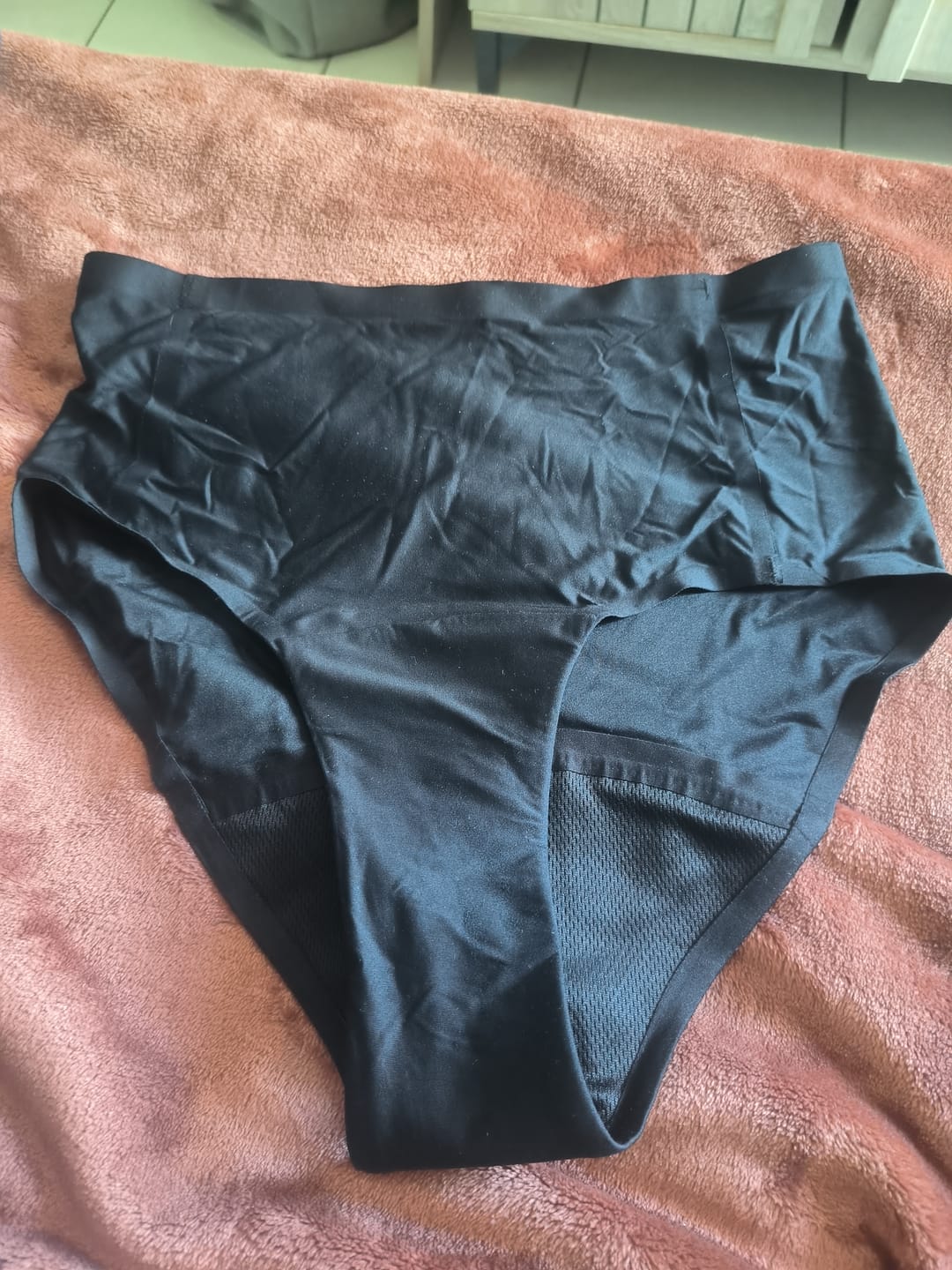Customer photo review of Naya – Culotte Menstruelle Taille Unique Flux Moyen – S au 4XL
