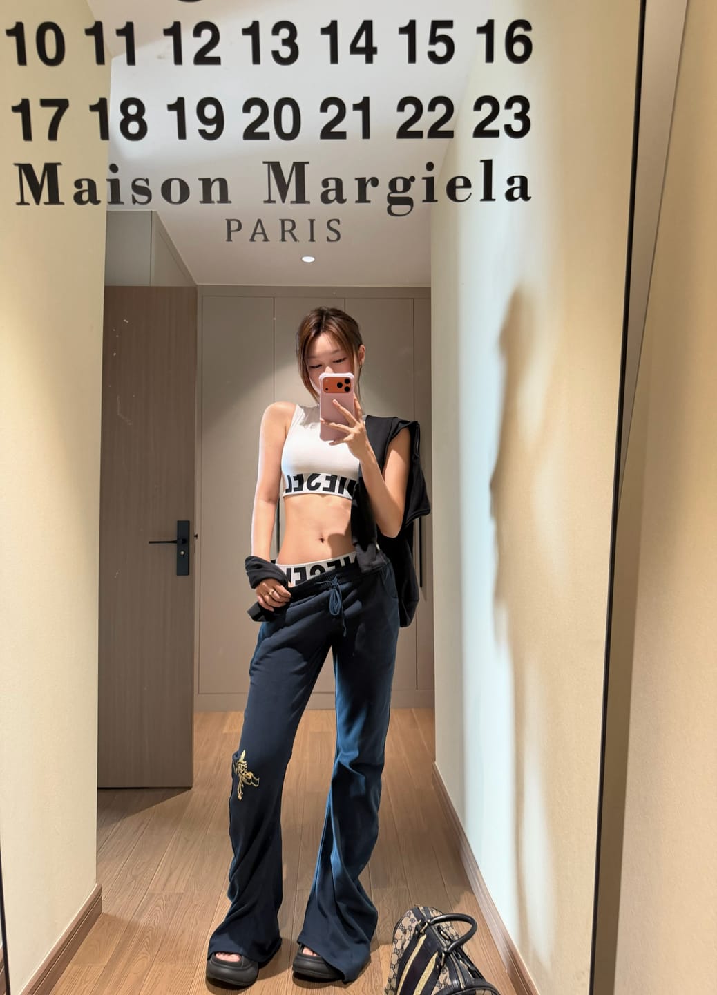 Customer photo review of Rase le sol Draped Split-Hem Sweatpants