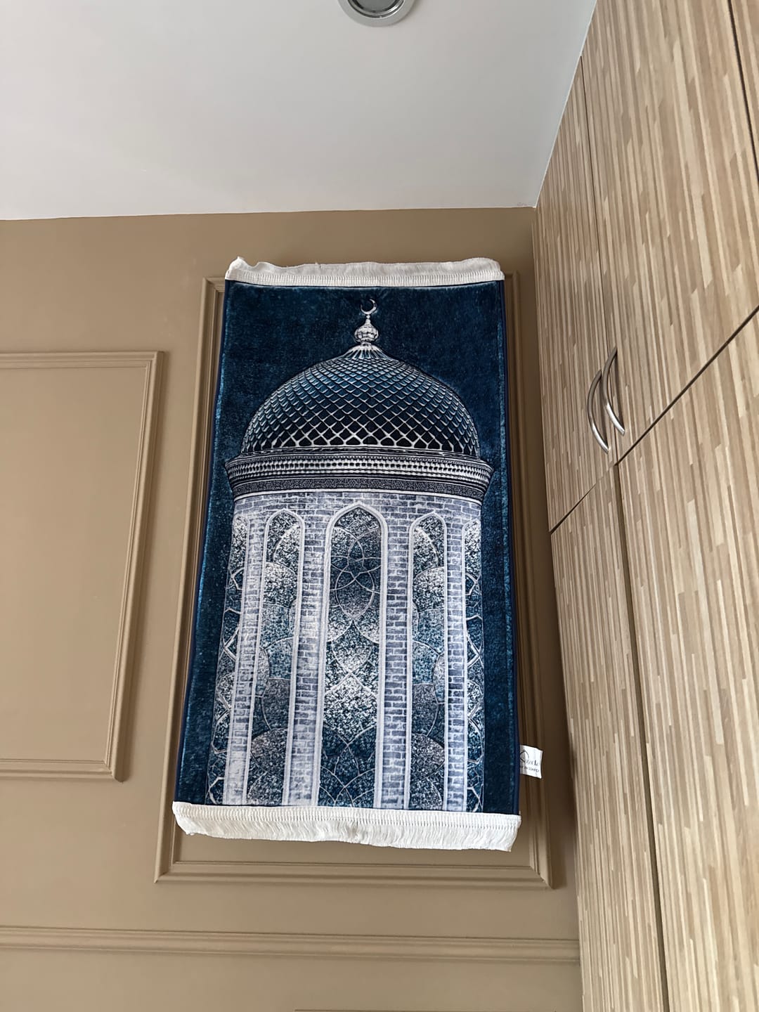 Customer photo review of Crystal Dome  Padded Prayer Mat