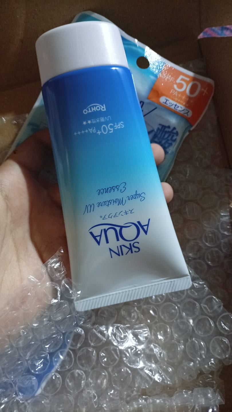 Customer photo review of Skin Aqua Super Moisture UV Essence 80g – Moisturizing Sunscreen SPF50+ PA++++