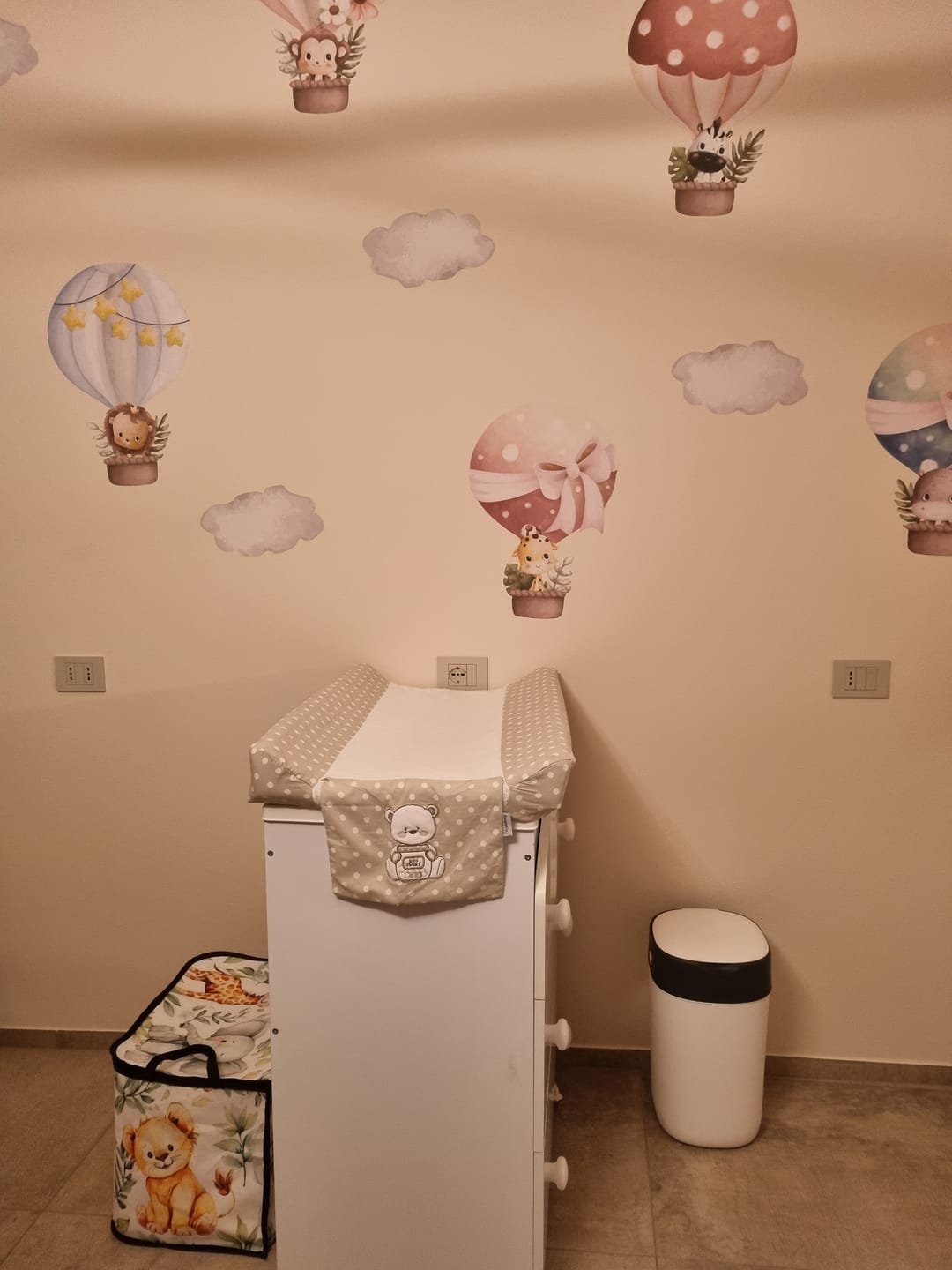 Customer photo review of Colorful Hot Air Balloons with Animals Wall Decals