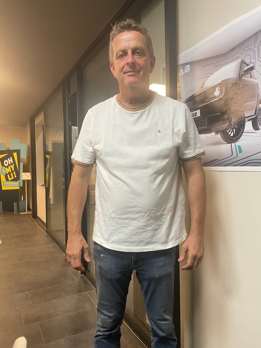 Customer photo review of T-shirt col rond avec bords côtelés colorés en coton