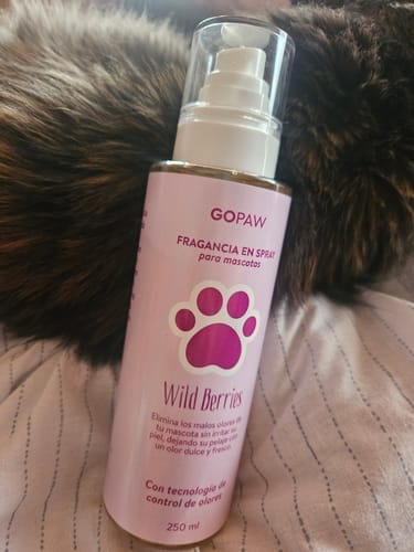 Customer photo review of Fragancia Para Mascotas Elimina Olores - Wild Berries