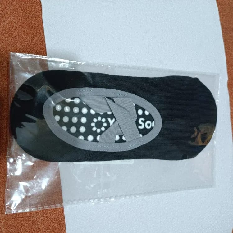 Customer photo review of Pack 6 Pares de Calcetines Antideslizantes Yoga Ballet Pilates Set Cortos