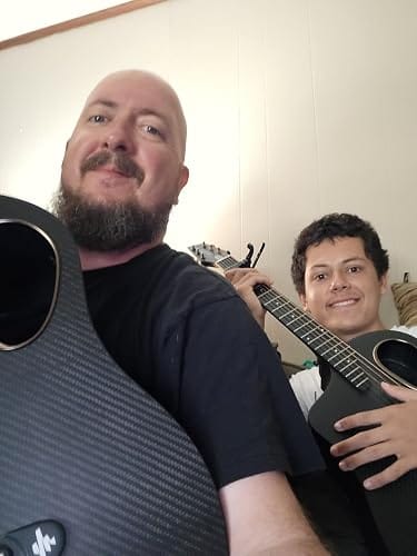 Customer photo review of Donner RISING-G1 Carbon Fiber Travel Acoustic Guitar