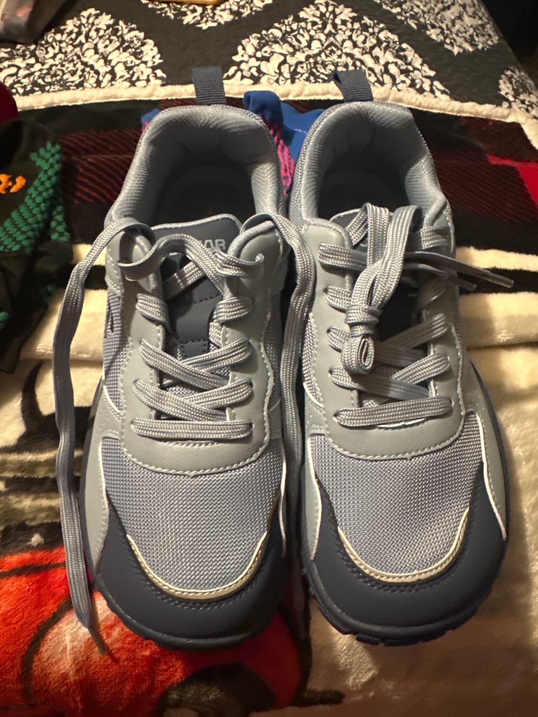 Customer photo review of Crest - Wide Toe Sneakers