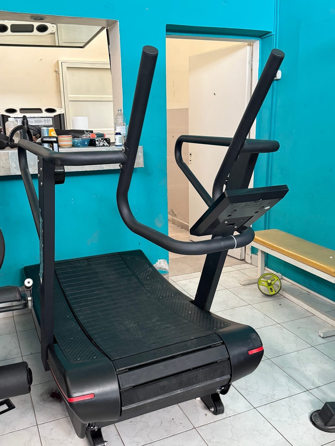 Customer photo review of IRONSIDE Curved Treadmill – Air Runner