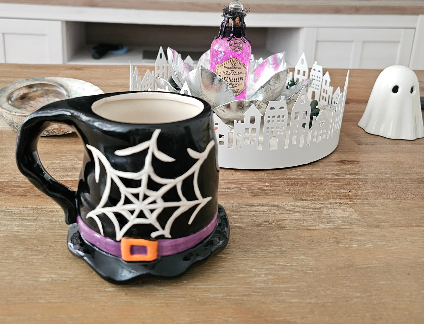 Customer photo review of Hexenhut-Tasse mit Spinnennetz und violettem Hutband