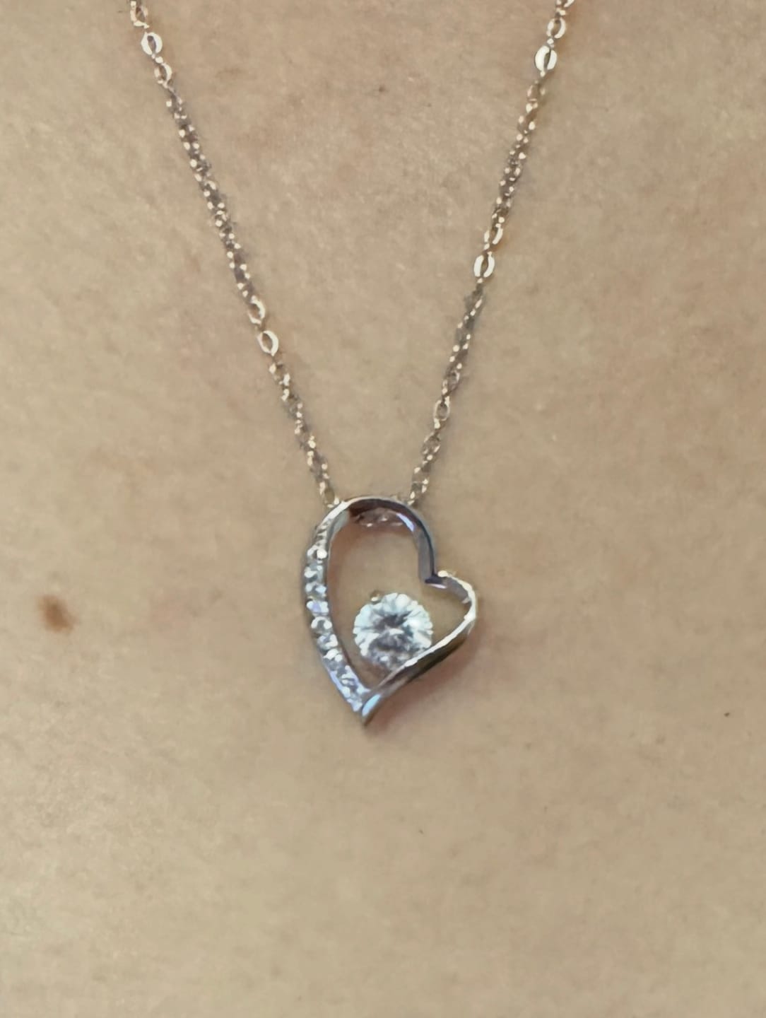 Customer photo review of מתנה לאישה - שרשרת לאישה עם ברכה והקדשה מרגשת