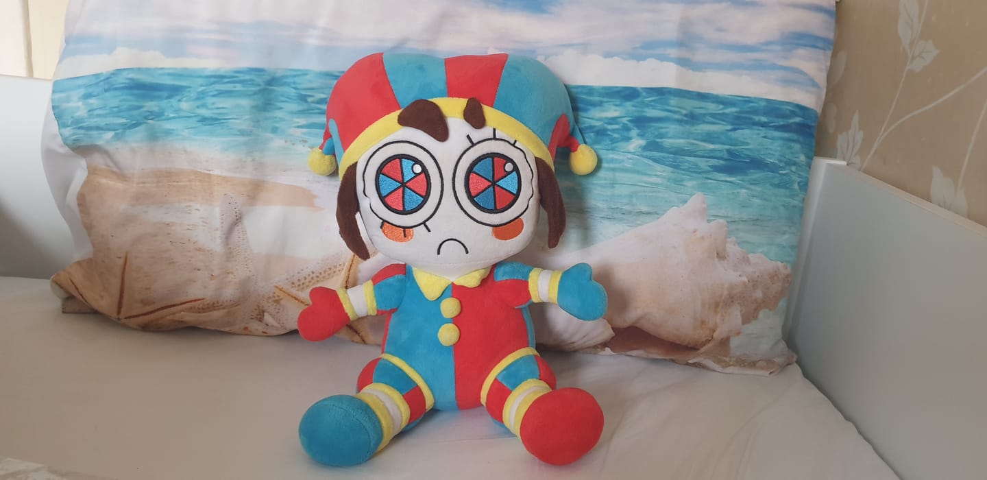 Customer photo review of Pomni Plush