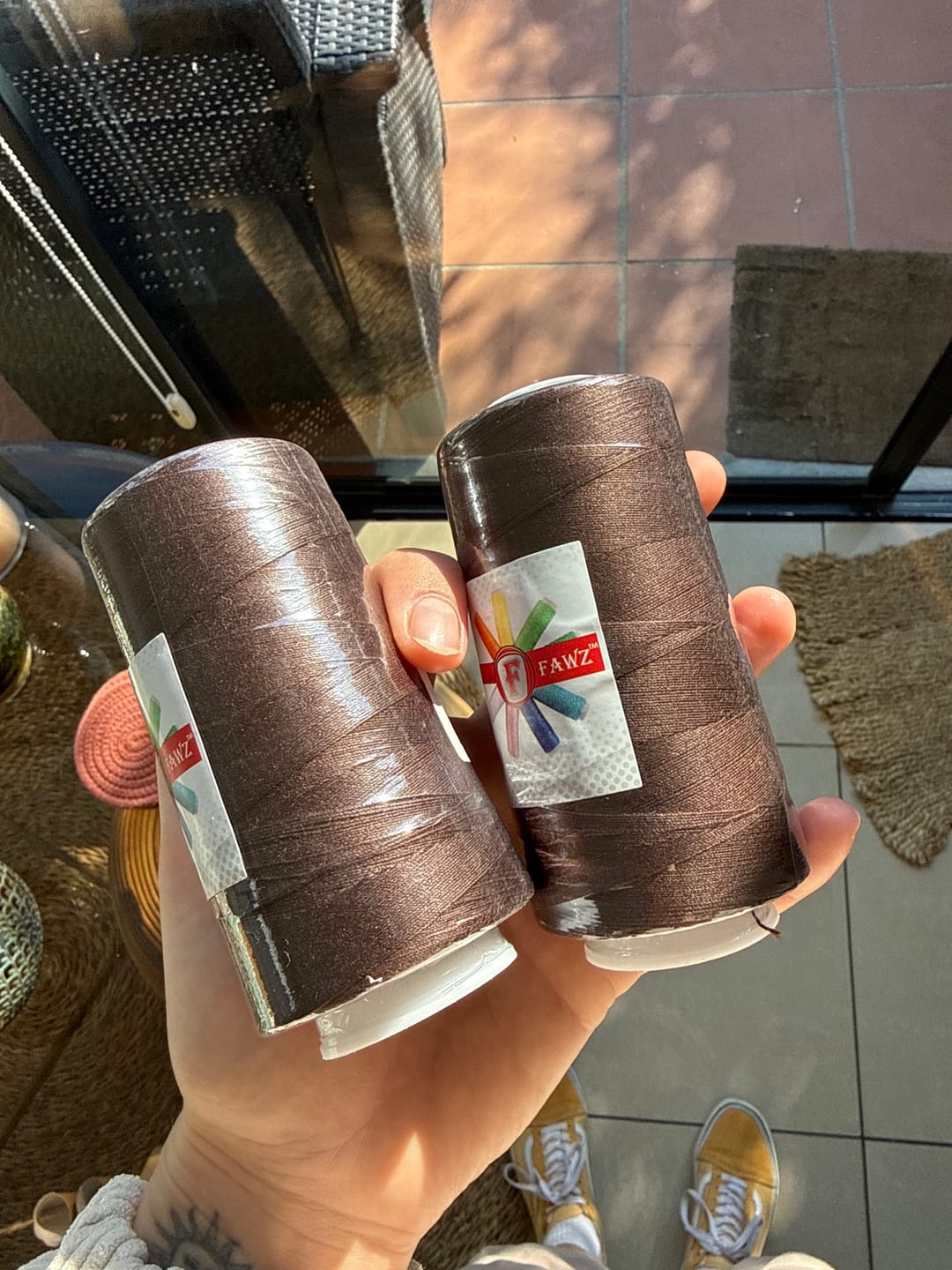 Customer photo review of Heavy Duty Upholstery Thread 1000met Chocolate