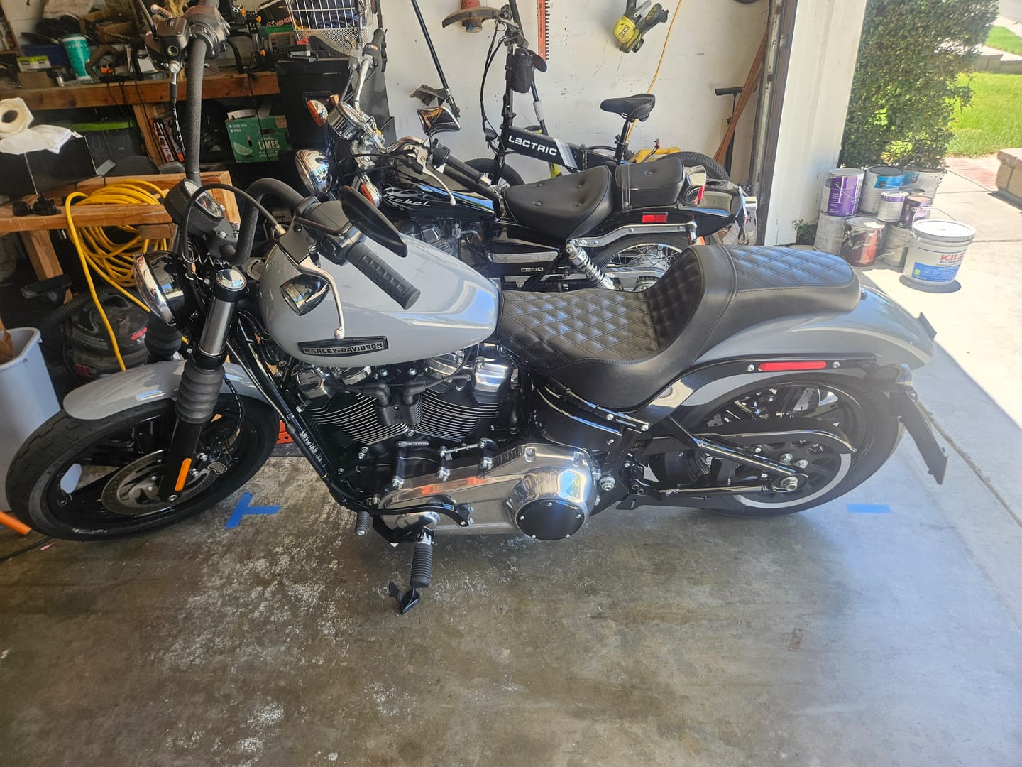 Customer photo review of Iron Born Diamond Stitch 2-Up Seat for Harley Softail Street Bob FXBB/S
