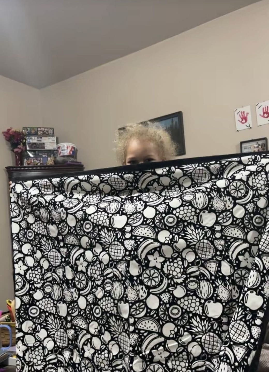 Customer photo review of DIY Drawing Blanket with 24 Colors Markers, Doodle Your Own Blankets, Customizable Washable Paint & Play Blankets for Adults