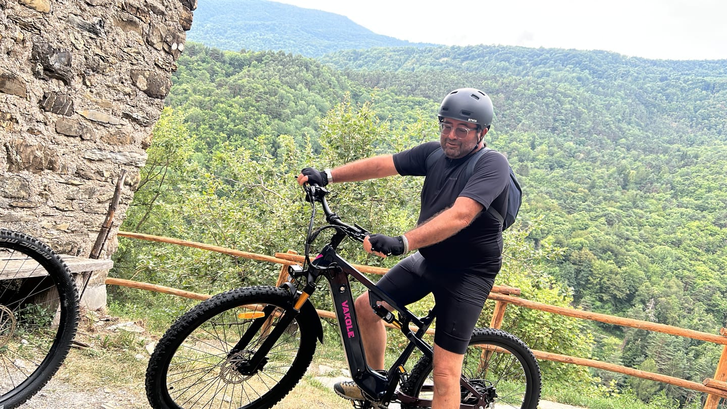 Customer photo review of Vakole EMT29 12s 250W 29" E-Mountain Bike 691Wh Cross-Country Full Suspension EMTB with Torque Sensor 48V 14.4Ah Battery