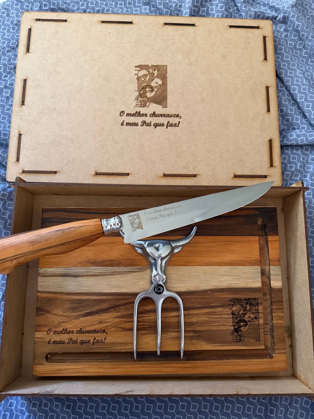 Customer photo review of Kit Churrasco Personalizado Churrasqueiro Oficial da Família