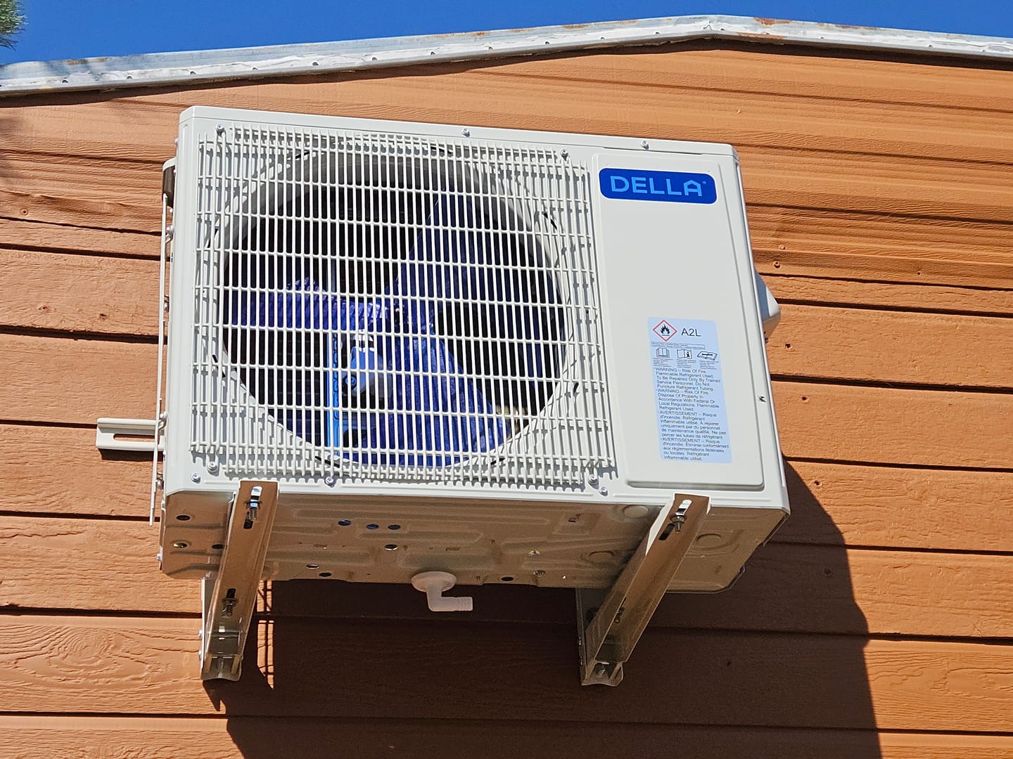 Customer photo review of DELLA Motto Series 9100 BTU 20.5 SEER2 Mini Split Heat Pump AC - Up to 400 Sq.Ft.