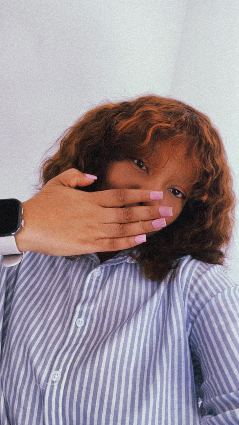 Customer photo review of Colour : Double Drawn Highlighted Curly Fringe