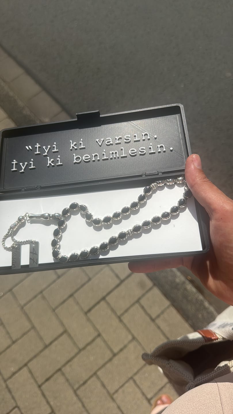 Customer photo review of Personalisierte Gebetskette (Tesbih)  – Zamak-Guss mit individueller Geschenkbox