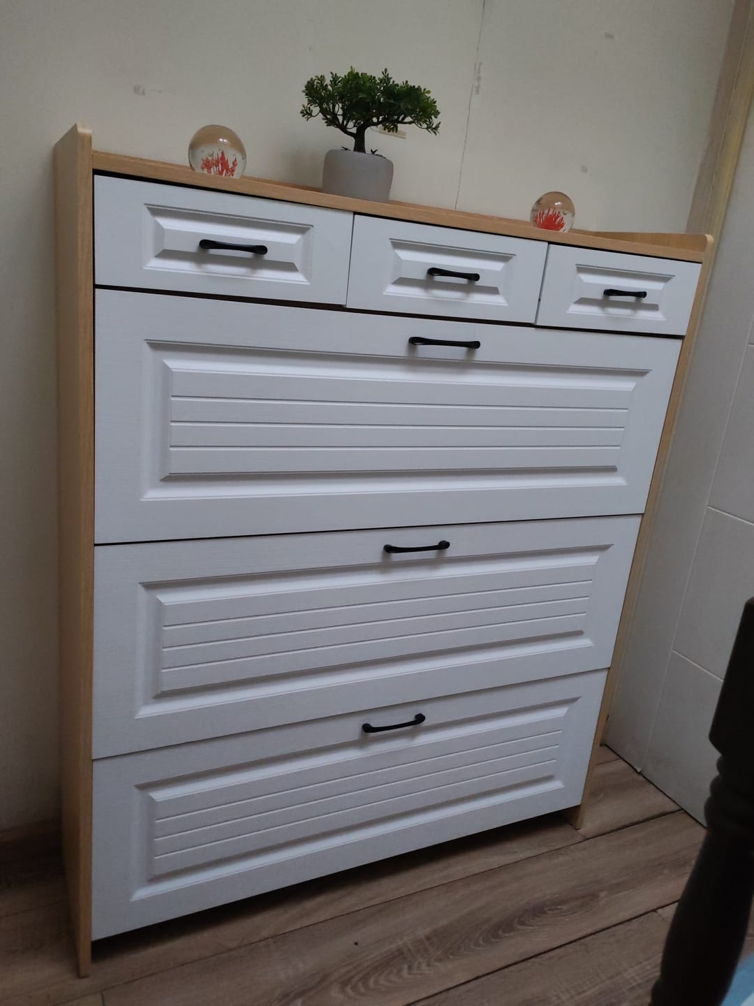 Customer photo review of Mueble Zapatero Organizador de Alta Calidad XXL para 25 pares