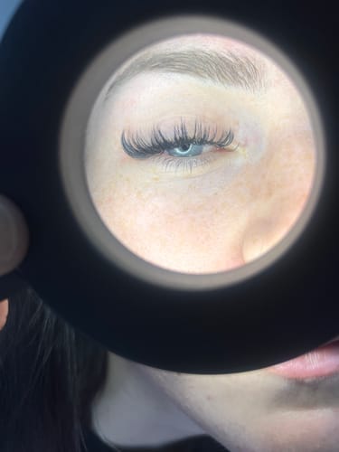 Customer photo review of MVP Lash Adhesive - Best-Selling Pro Glue | 7-Week Retention, 1-2s Dry Time | 10ml