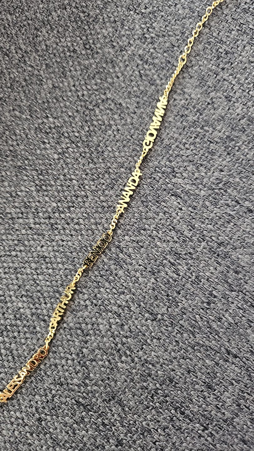 Customer photo review of Pulseira com Nome Personalizada