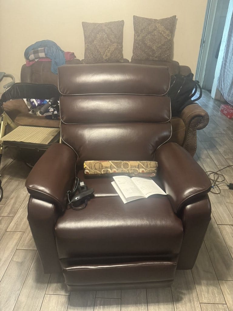 Customer photo review of 9188ET Big & Tall Power Lift Recliner – Dual Motor, 400LBS, Lay Flat, Heat & Massage