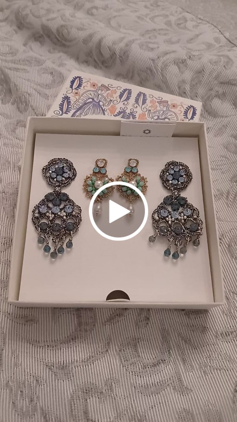 Customer video review of Orecchini Lucy