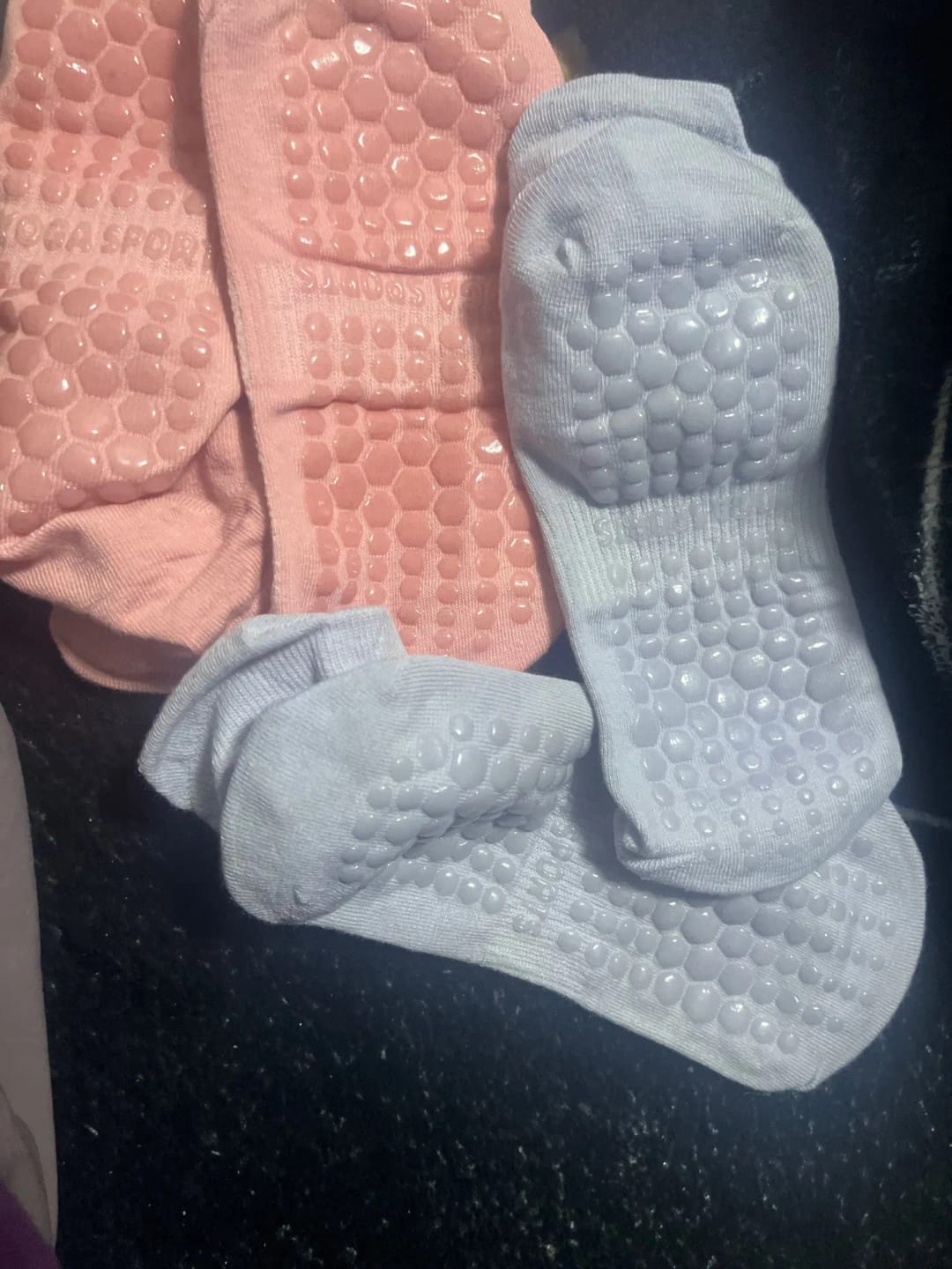 Customer photo review of Pack 6 Pares Calcetines Antideslizantes Cortos Al Tobillo Yoga Pilates