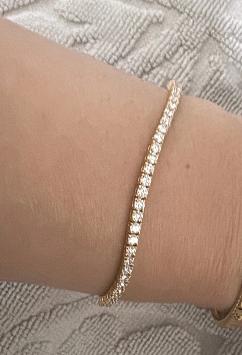 Customer photo review of Round Diamond Tennis Bracelet