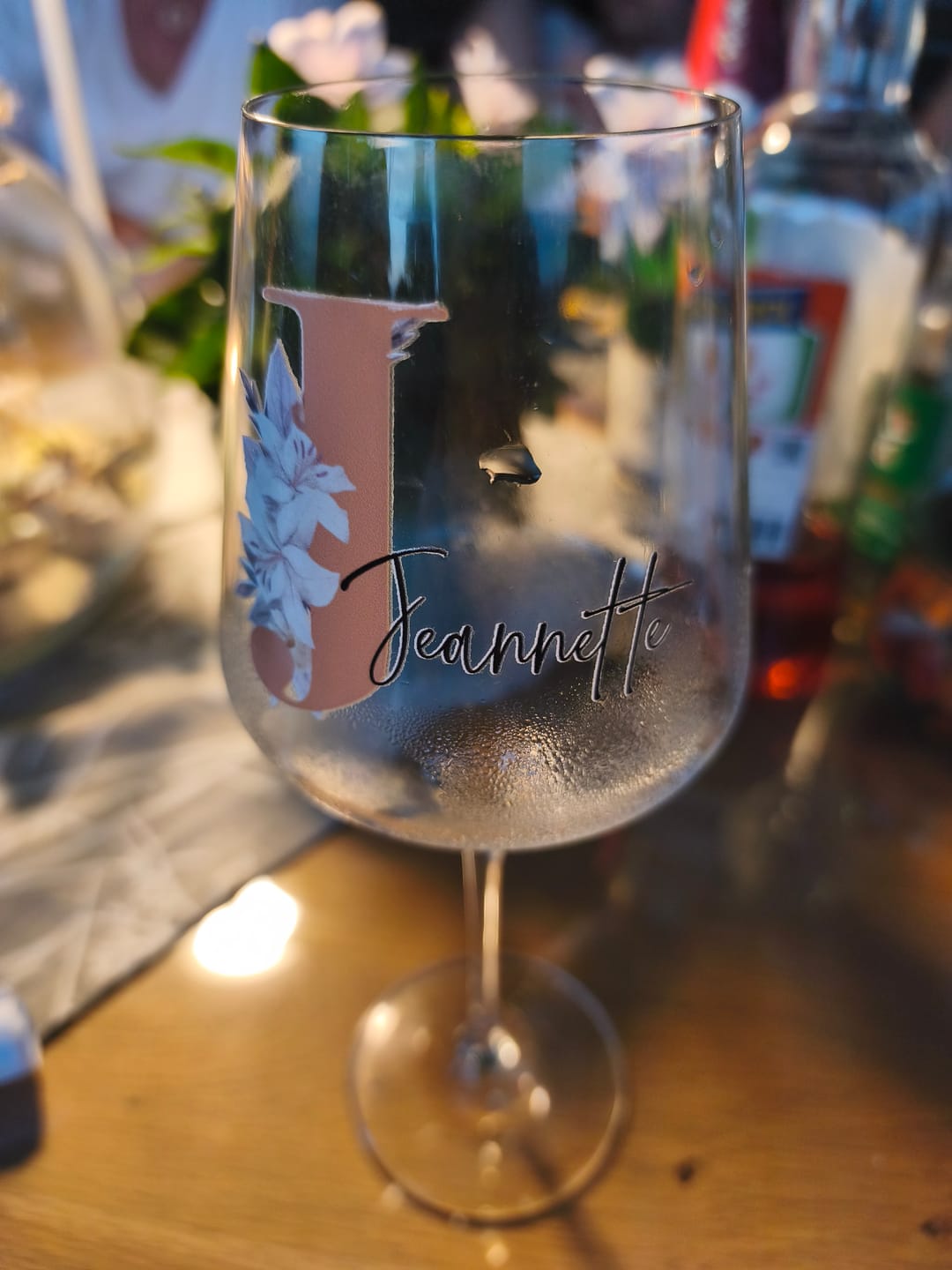 Customer photo review of Blume - Personalisiertes Weinglas mit Initiale und Namen für Dich und deine Freundinnen