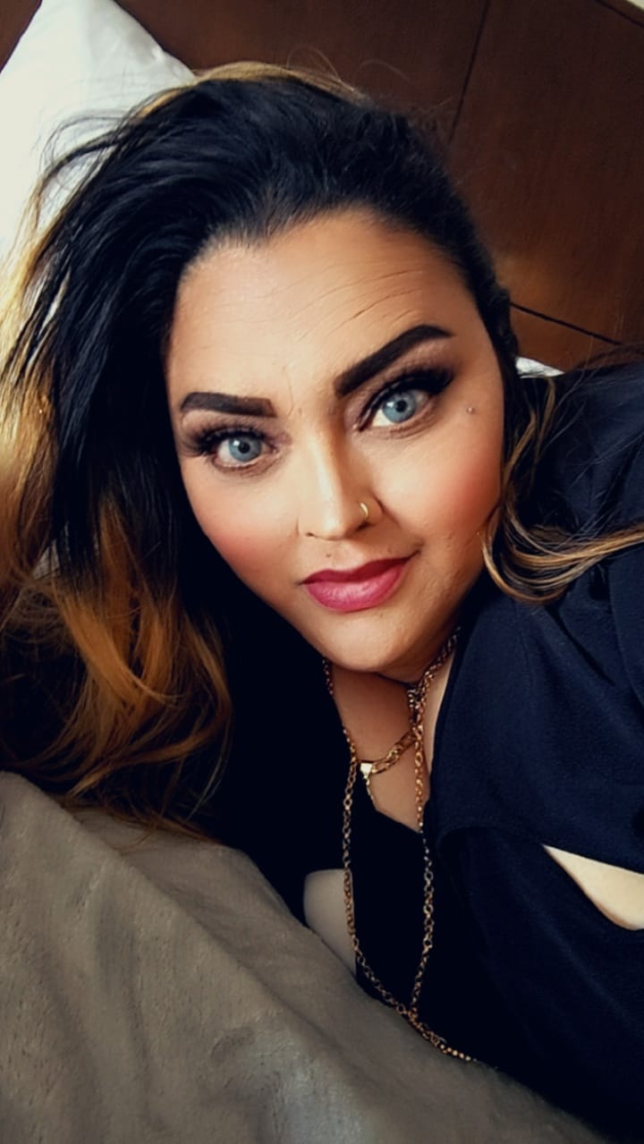 Customer photo review of Clover Blue Prescription Colored Contact Lenses