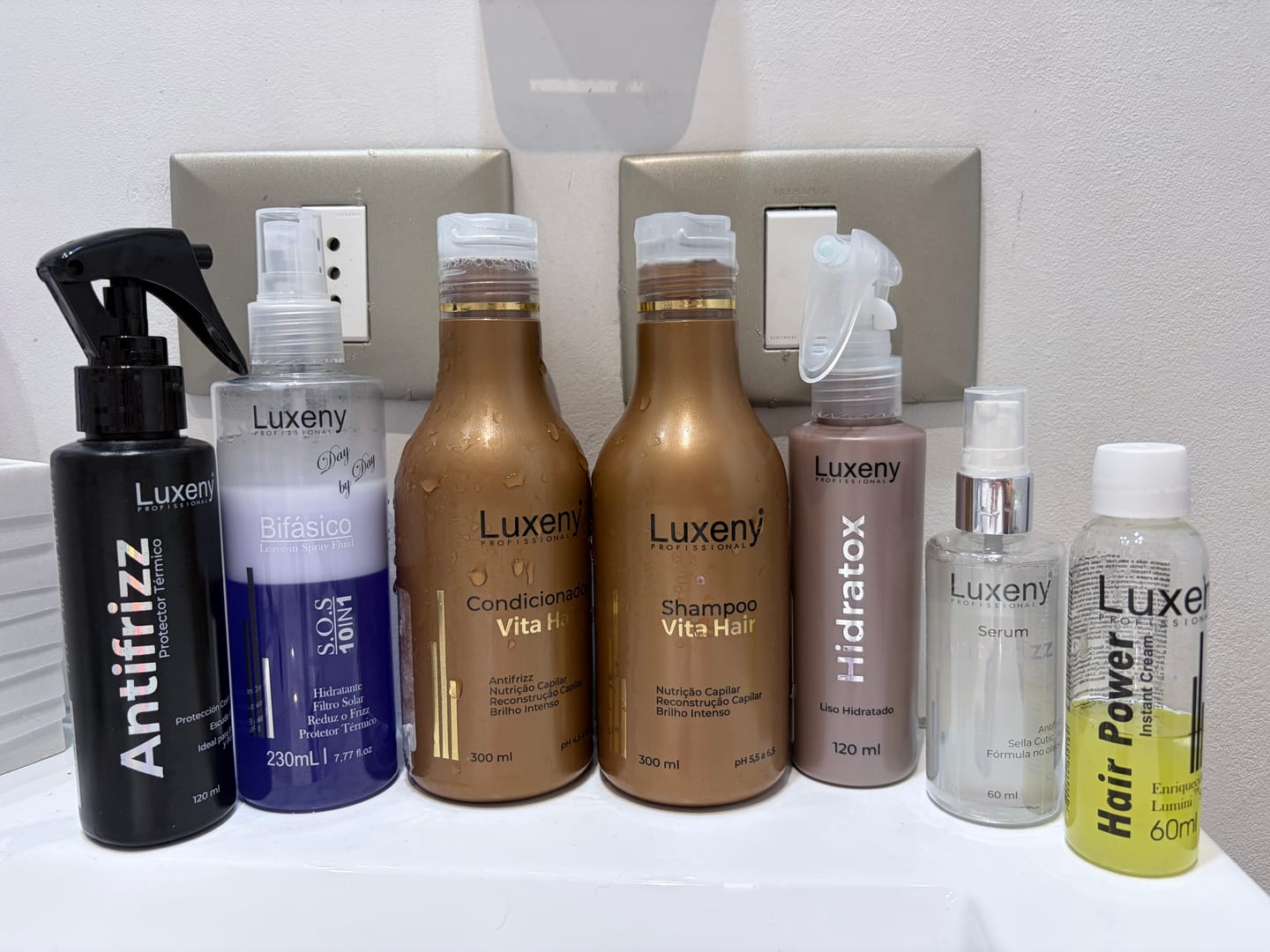 Customer photo review of Acondicionador Reconstrucción Vita Hair 300 ml