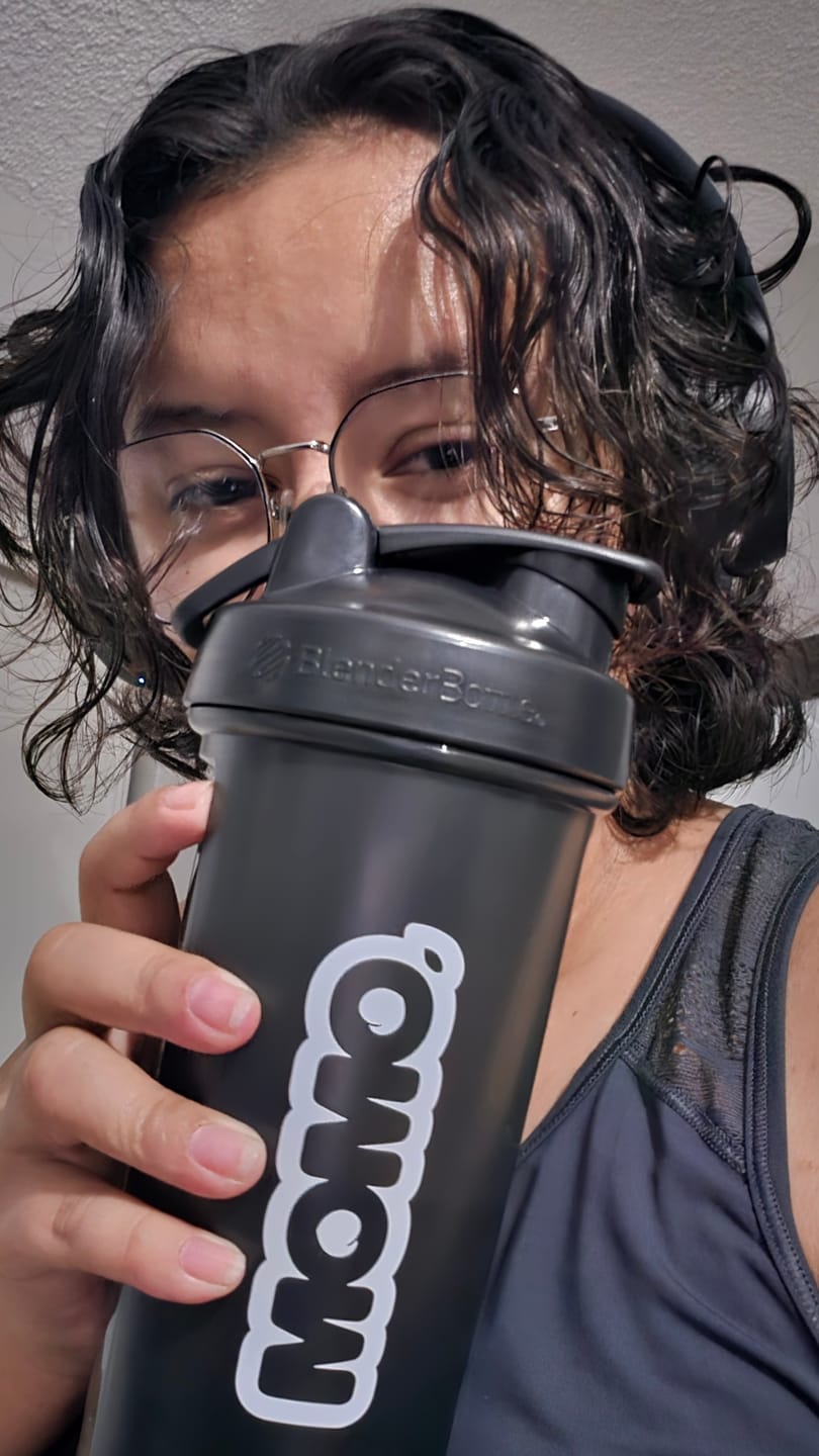 Customer photo review of MOMO® Pre-Workout | Yuzu Sour | 40 Scoops