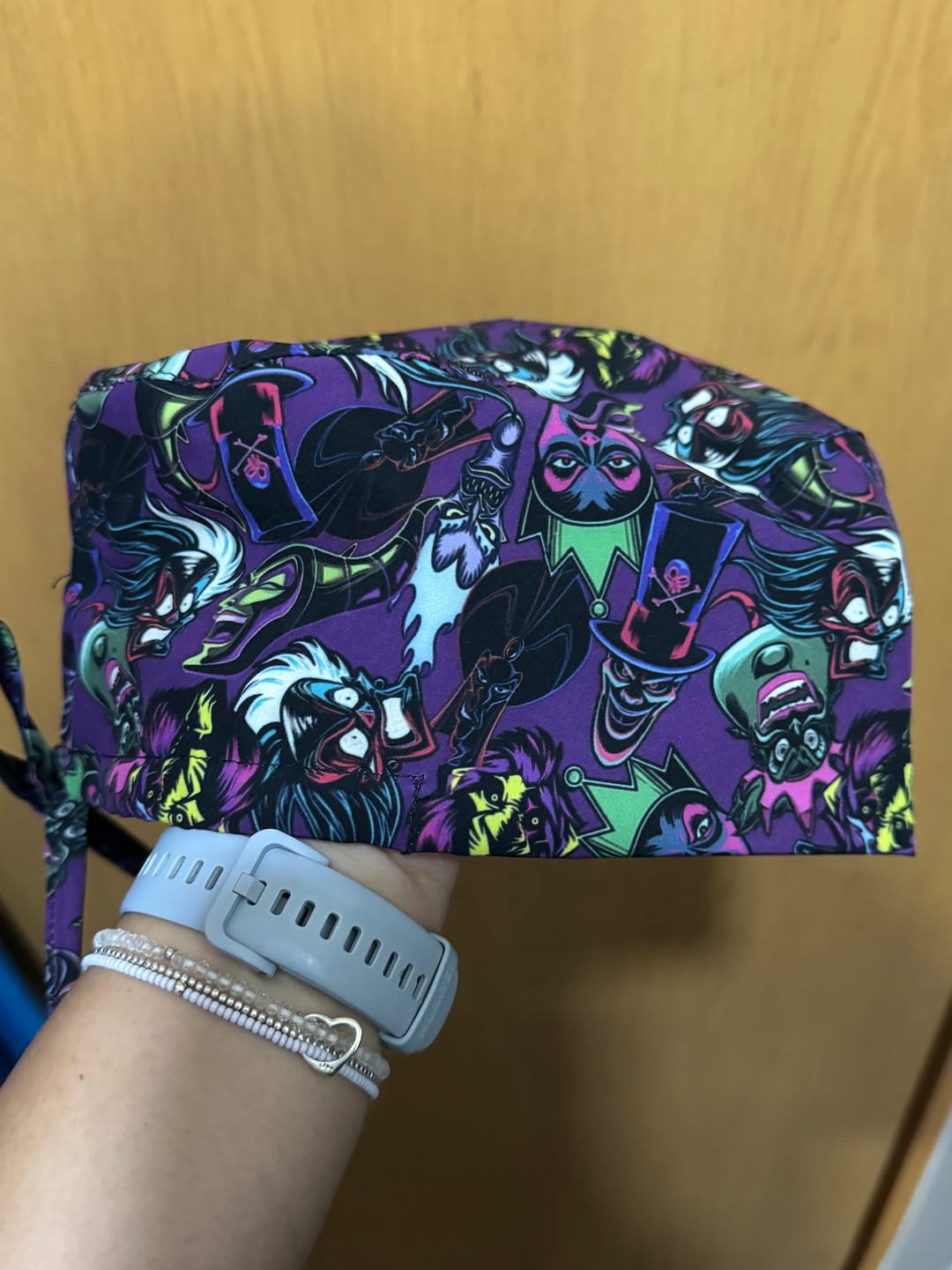 Customer photo review of Gorro quirúrgico Villanas Disney 2