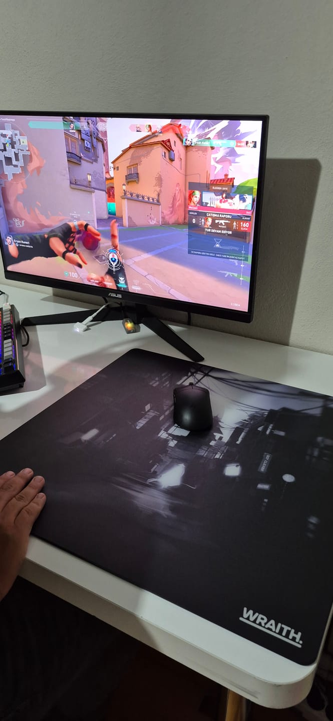 Customer photo review of Wraith Cyberglass Cam Mousepad