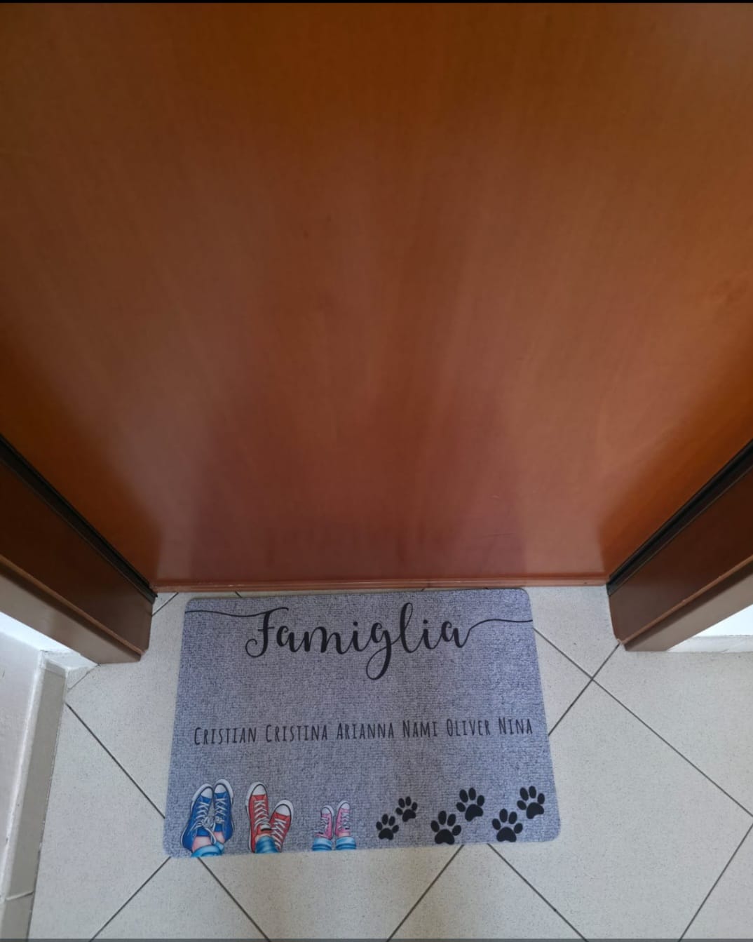 Customer photo review of Scarpe e zampe - Zerbino personalizzato