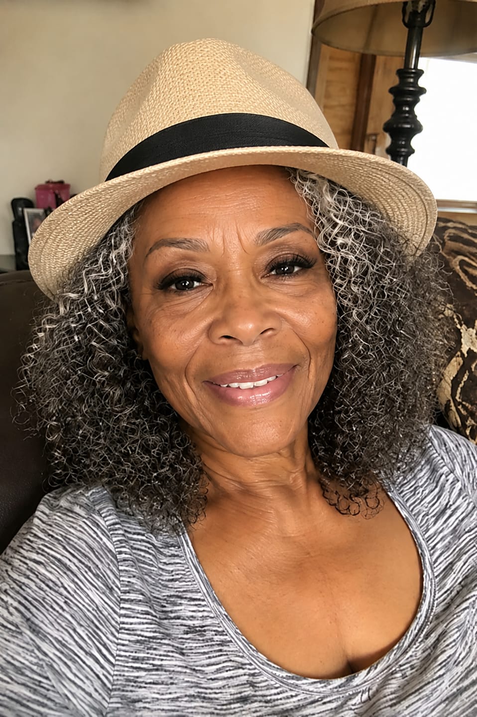 Customer photo review of Luvwin 5x5 Deep Curly More Salt Frontal Salt And Pepper Glueless Gray Color Pre-Cut Lace Bob Wig