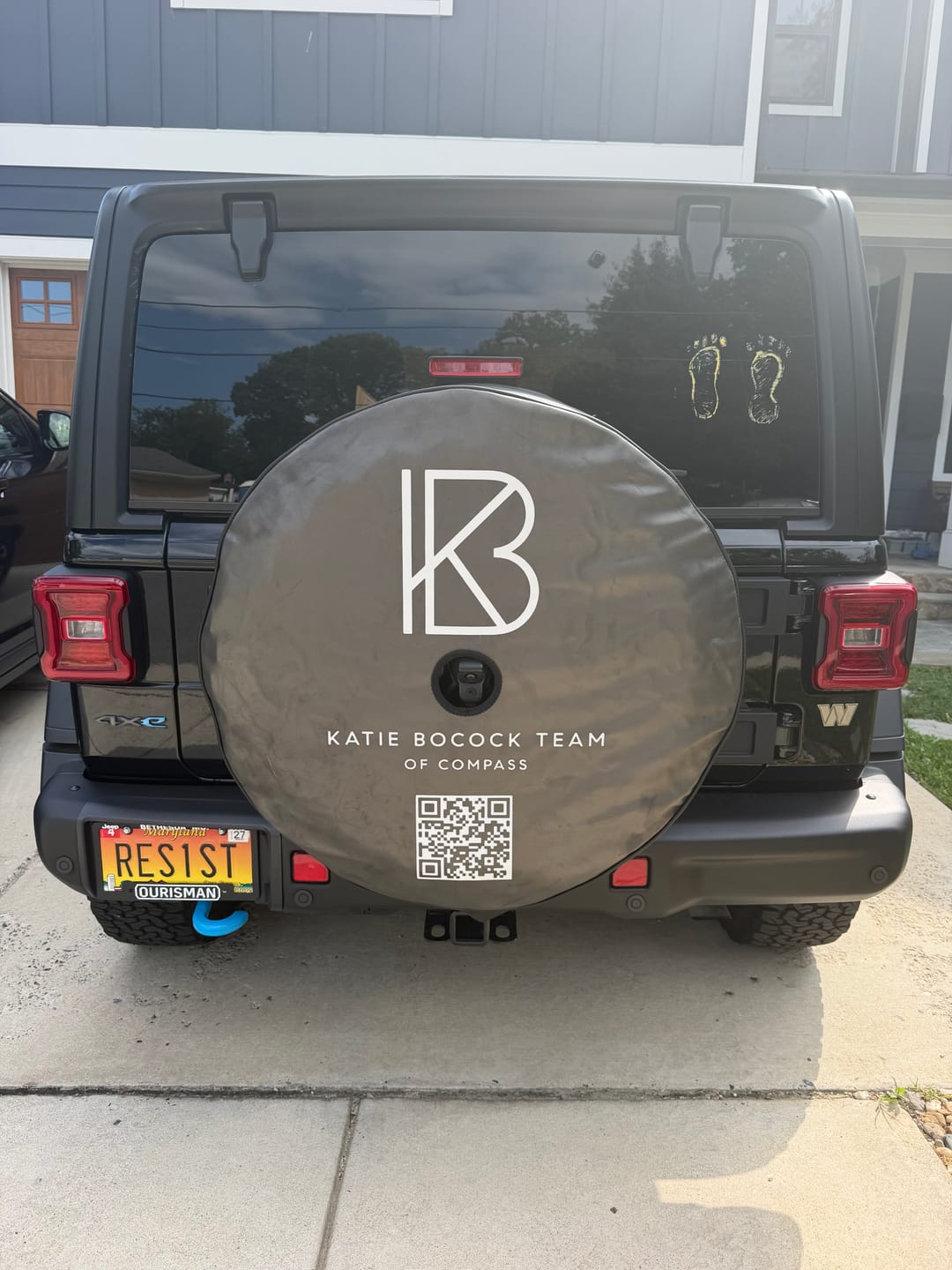 Customer photo review of Custom Spare Tire Cover for Jeep, RV, Bronco Camper, Trailer, & More